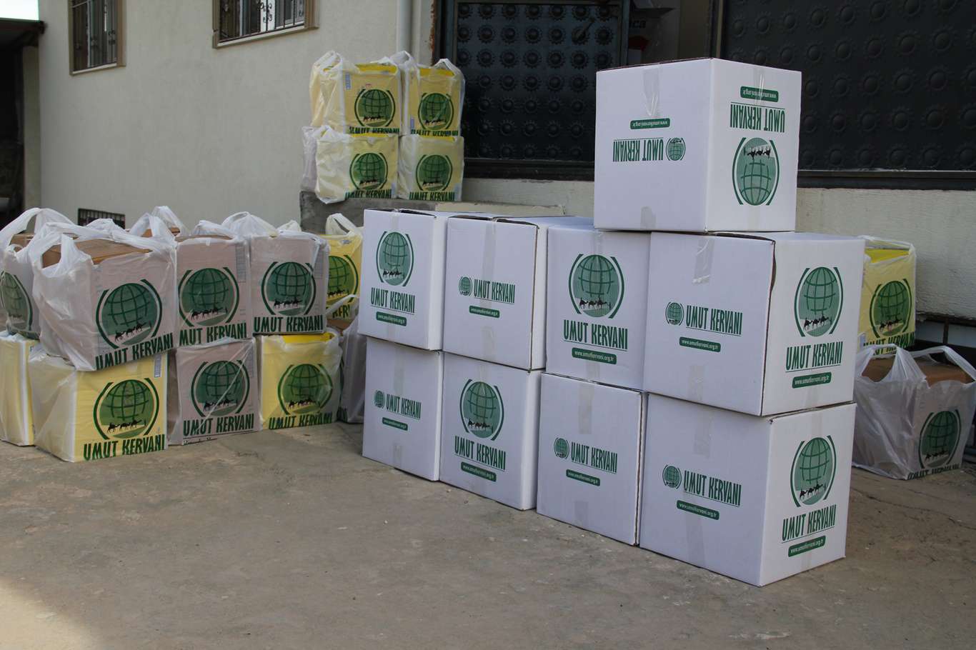 Hope Caravan provides food aid to hundreds of families in southeastern Turkey